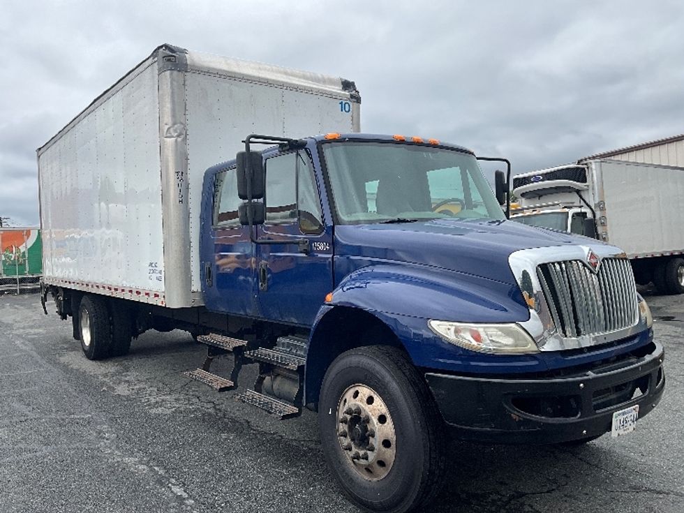 Medium Duty Box Truck-Light and Medium Duty Trucks-International-2018-4300-Sterling-VA-207,705\n\t\tmiles-$ 46,500 - Image 1