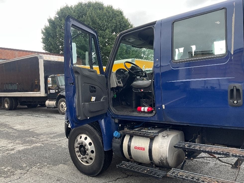 Medium Duty Box Truck-Light and Medium Duty Trucks-International-2018-4300-Sterling-VA-207,705\n\t\tmiles-$ 46,500 - Image 16
