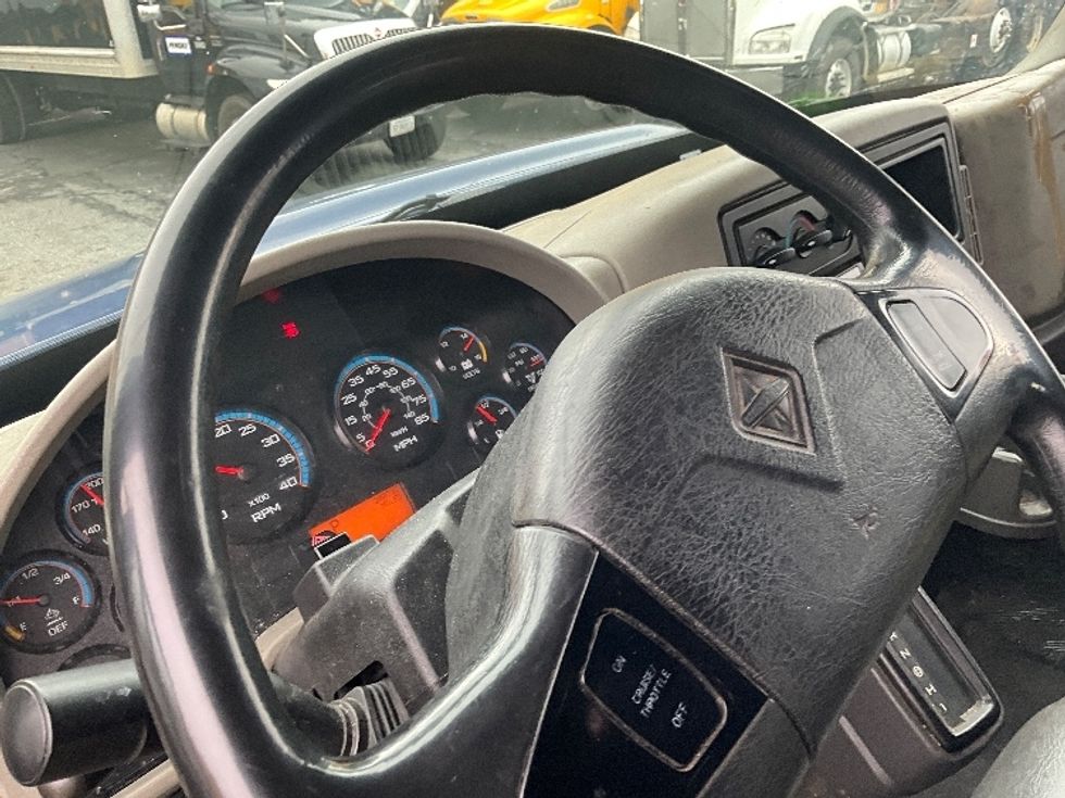 Medium Duty Box Truck-Light and Medium Duty Trucks-International-2018-4300-Sterling-VA-207,705\n\t\tmiles-$ 46,500 - Image 17