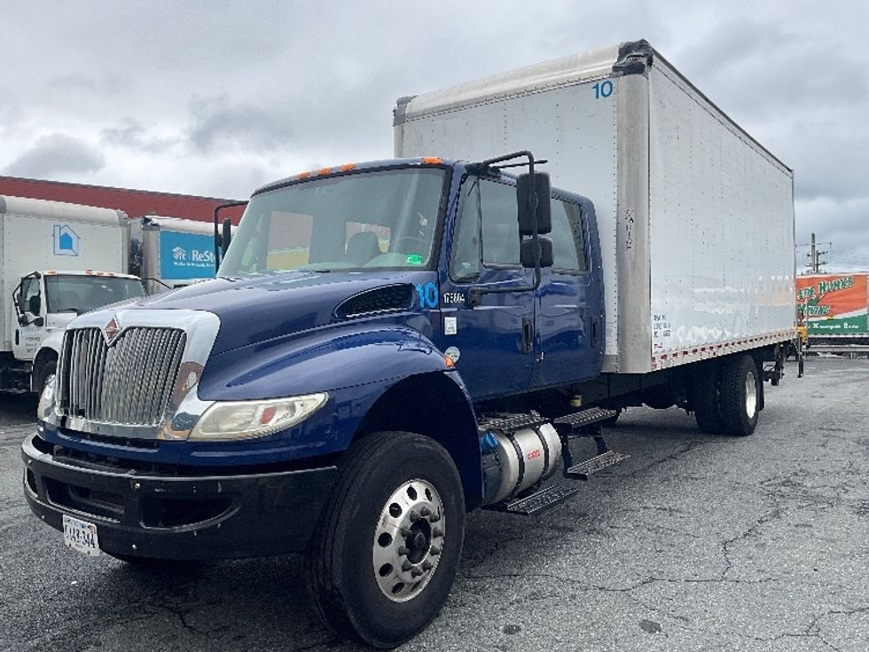 Medium Duty Box Truck-Light and Medium Duty Trucks-International-2018-4300-Sterling-VA-207,705\n\t\tmiles-$ 46,500 - Image 3
