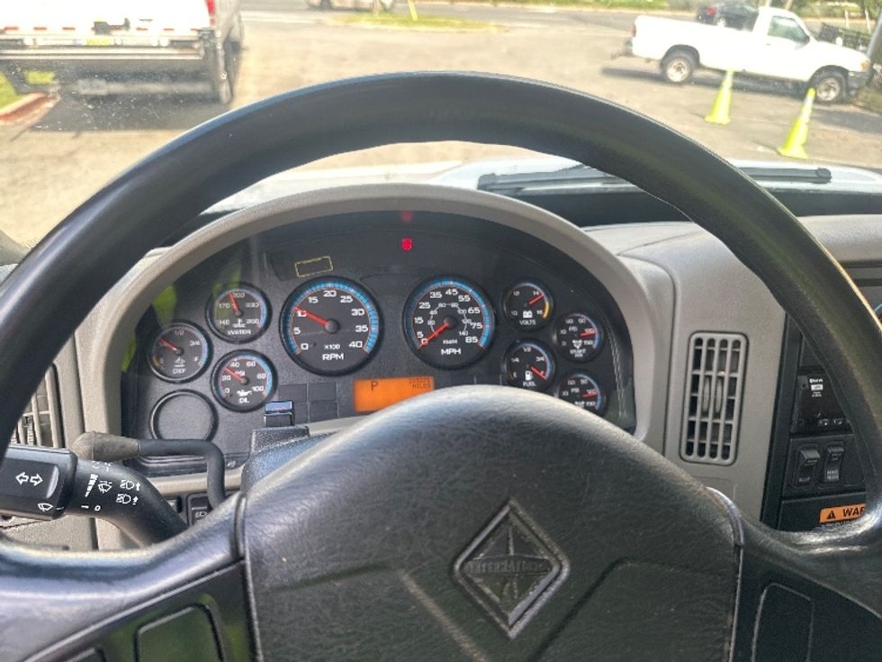 Medium Duty Box Truck-Light and Medium Duty Trucks-International-2018-4300-Sterling-VA-215,271\n\t\tmiles-$ 37,750 - Image 18