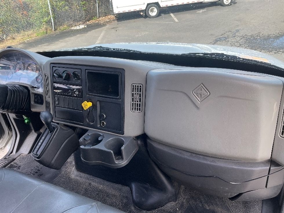 Medium Duty Box Truck-Light and Medium Duty Trucks-International-2018-4300-Tacoma-WA-140,159\n\t\tmiles-$ 46,000 - Image 21