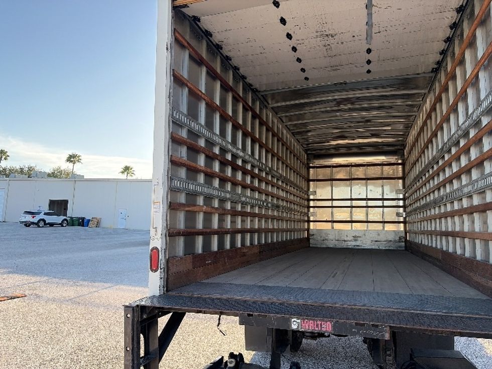 Medium Duty Box Truck-Light and Medium Duty Trucks-International-2018-4300-Tampa-FL-155,699\n\t\tmiles-$ 56,250 - Image 11