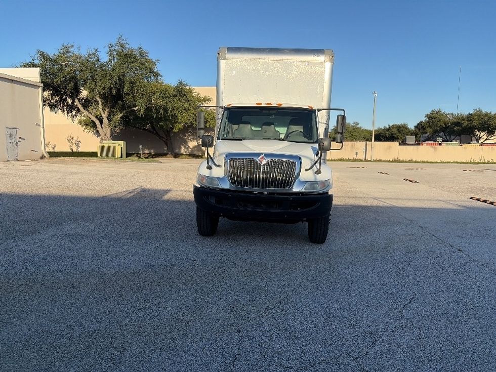 Medium Duty Box Truck-Light and Medium Duty Trucks-International-2018-4300-Tampa-FL-155,699\n\t\tmiles-$ 56,250 - Image 2