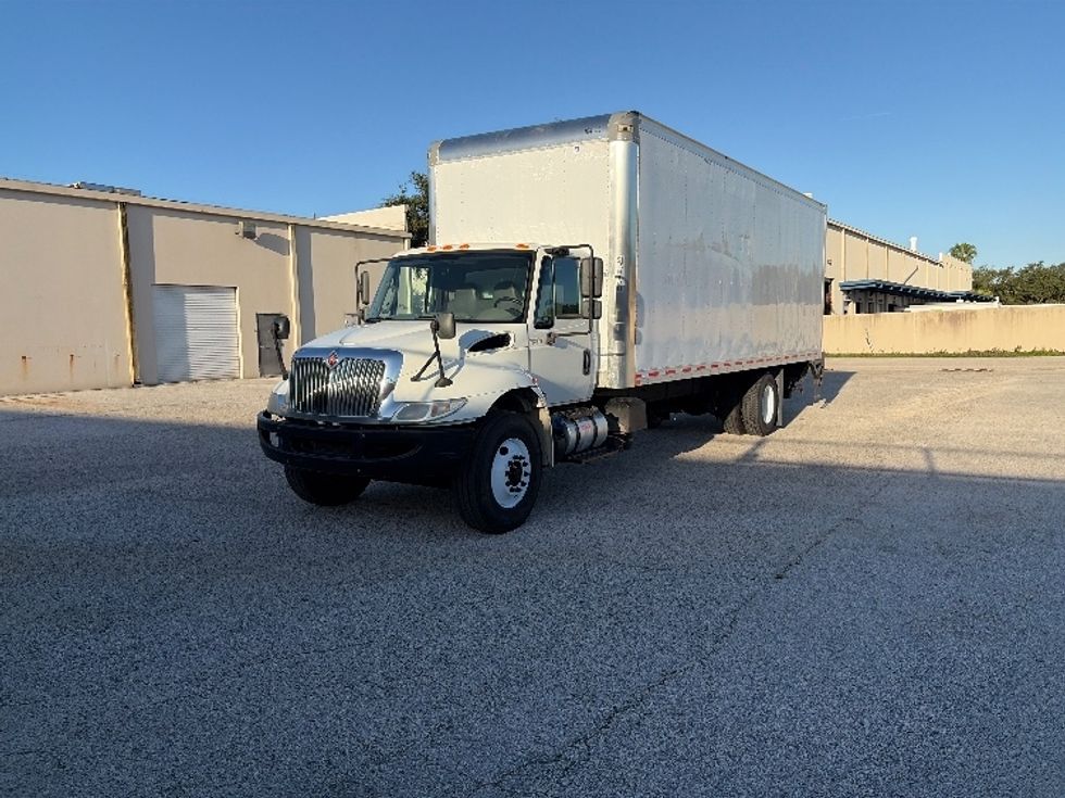 Medium Duty Box Truck-Light and Medium Duty Trucks-International-2018-4300-Tampa-FL-155,699\n\t\tmiles-$ 56,250 - Image 3