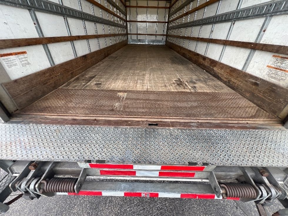 Medium Duty Box Truck-Light and Medium Duty Trucks-International-2018-4300-Toronto-ON-253,792\n\t\tkm-$ 57,500 - Image 10