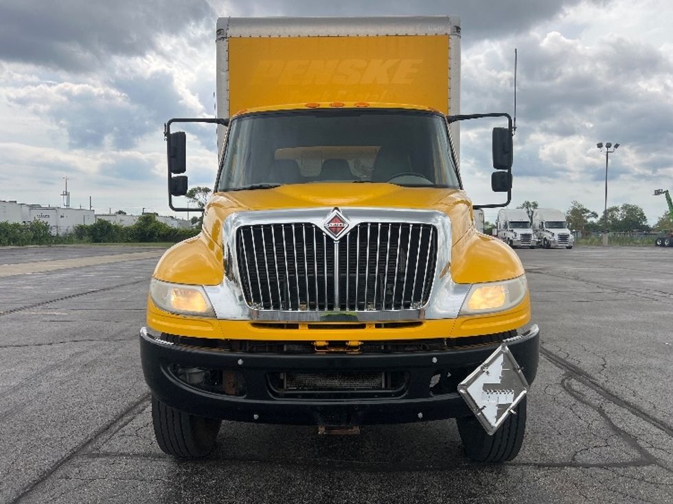 Medium Duty Box Truck-Light and Medium Duty Trucks-International-2018-4300-Toronto-ON-253,792\n\t\tkm-$ 57,500 - Image 2