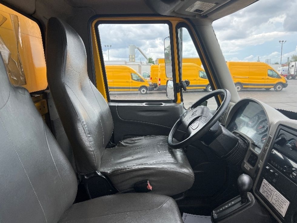 Medium Duty Box Truck-Light and Medium Duty Trucks-International-2018-4300-Toronto-ON-253,792\n\t\tkm-$ 57,500 - Image 22