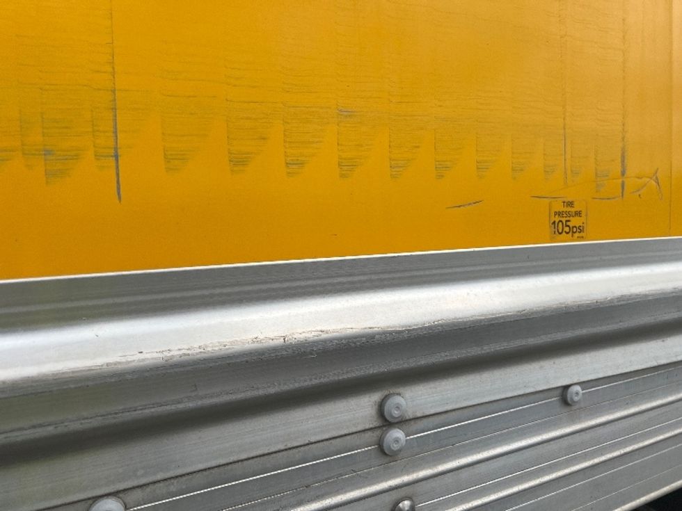 Medium Duty Box Truck-Light and Medium Duty Trucks-International-2018-4300-Toronto-ON-253,792\n\t\tkm-$ 57,500 - Image 25