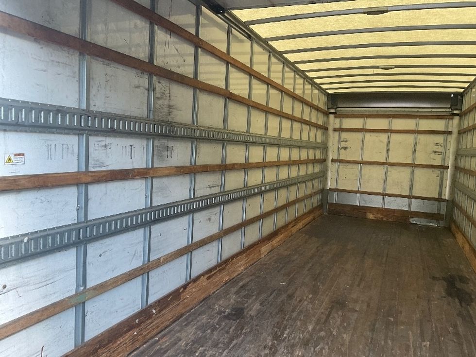 Medium Duty Box Truck-Light and Medium Duty Trucks-International-2018-4300-Torrance-CA-257,939\n\t\tmiles-$ 21,500 - Image 11
