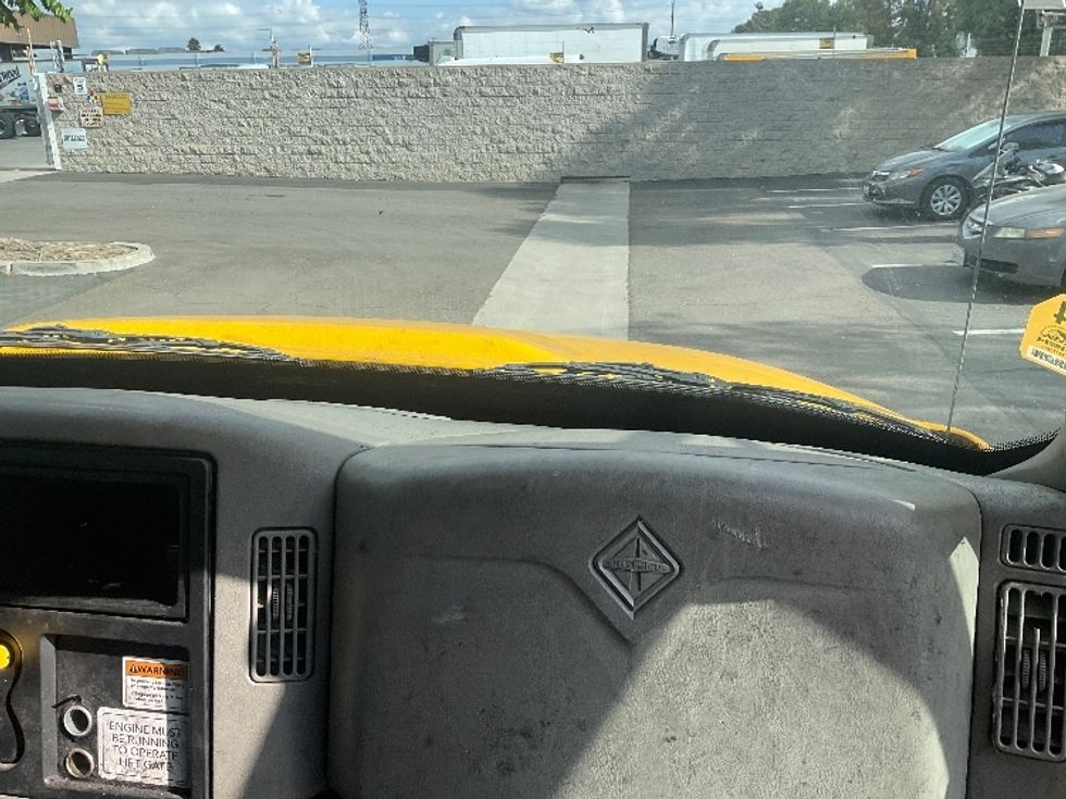 Medium Duty Box Truck-Light and Medium Duty Trucks-International-2018-4300-Torrance-CA-257,939\n\t\tmiles-$ 21,500 - Image 21