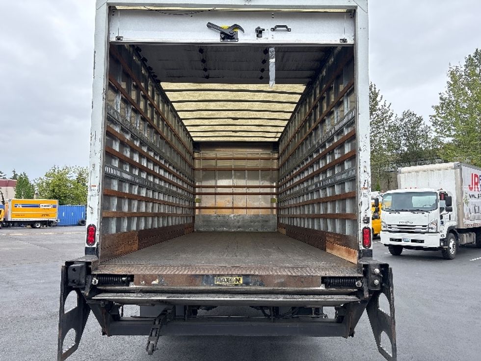 Medium Duty Box Truck-Light and Medium Duty Trucks-International-2018-4300-Tukwila-WA-129,904\n\t\tmiles-$ 45,750 - Image 8