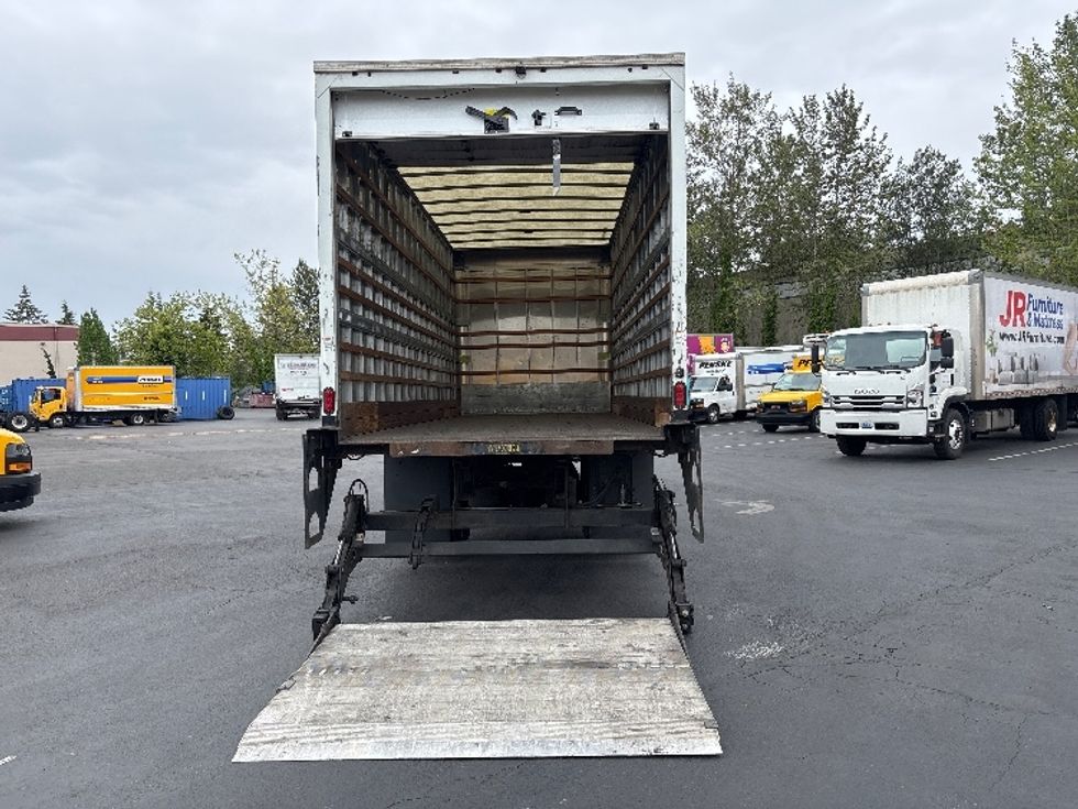 Medium Duty Box Truck-Light and Medium Duty Trucks-International-2018-4300-Tukwila-WA-129,904\n\t\tmiles-$ 45,750 - Image 9