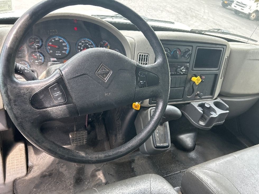 Medium Duty Box Truck-Light and Medium Duty Trucks-International-2018-4300-Watertown-NY-110,391\n\t\tmiles-$ 47,250 - Image 18