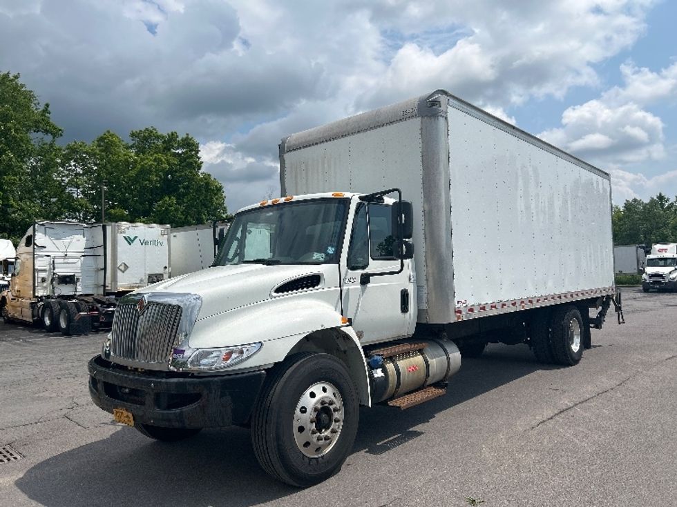 Medium Duty Box Truck-Light and Medium Duty Trucks-International-2018-4300-Watertown-NY-110,391\n\t\tmiles-$ 47,250 - Image 3