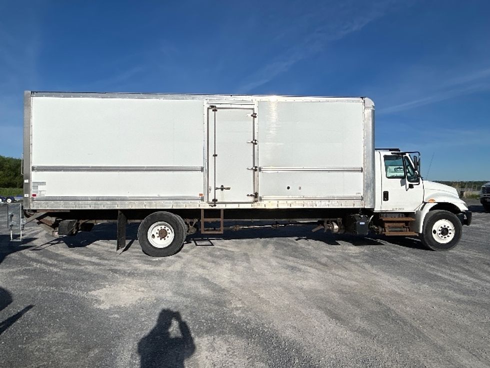 Medium Duty Box Truck-Light and Medium Duty Trucks-International-2018-4300-Watertown-NY-155,011\n\t\tmiles-$ 46,500 - Image 15
