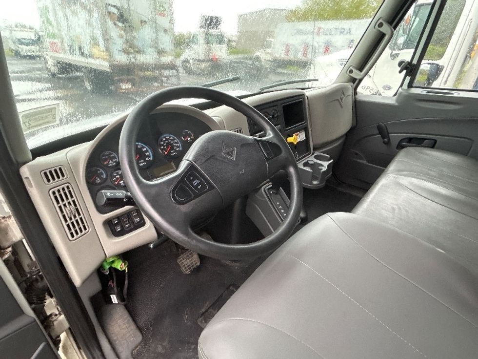 Medium Duty Box Truck-Light and Medium Duty Trucks-International-2018-4300-Watertown-NY-155,011\n\t\tmiles-$ 46,500 - Image 17