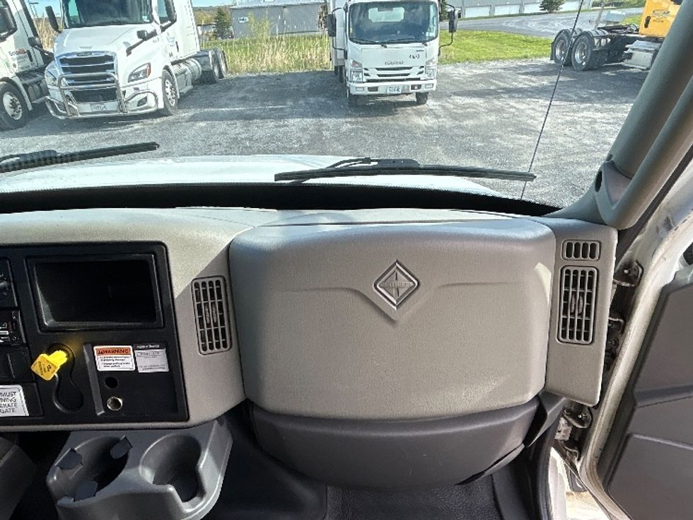 Medium Duty Box Truck-Light and Medium Duty Trucks-International-2018-4300-Watertown-NY-155,011\n\t\tmiles-$ 46,500 - Image 21