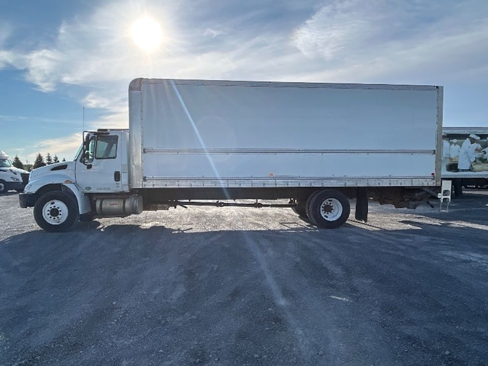 Medium Duty Box Truck-Light and Medium Duty Trucks-International-2018-4300-Watertown-NY-155,011\n\t\tmiles-$ 46,500 - Image 4