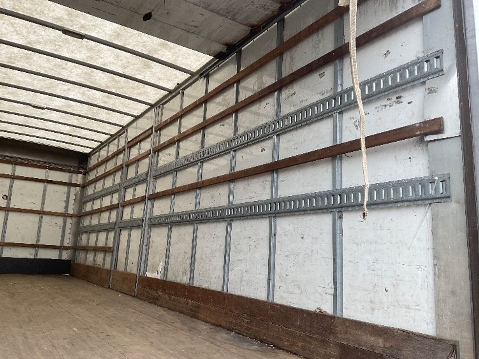 Medium Duty Box Truck-Light and Medium Duty Trucks-International-2018-4300-West Babylon-NY-122,840\n\t\tmiles-$ 44,250 - Image 12