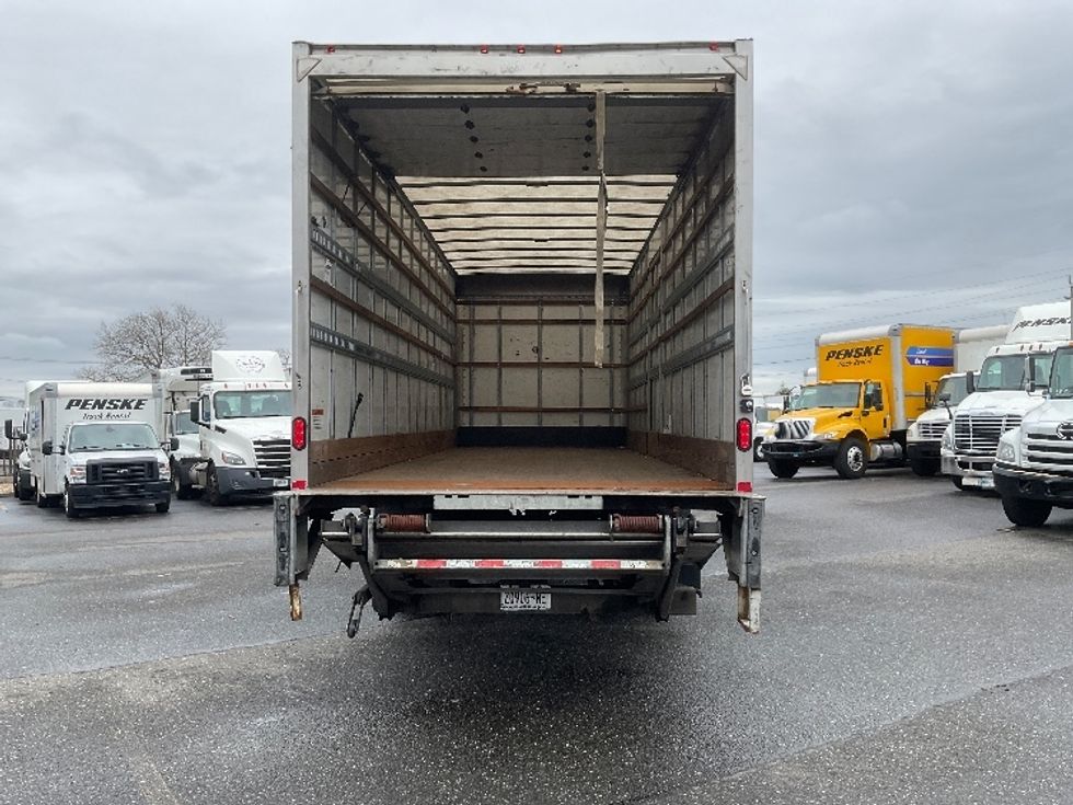 Medium Duty Box Truck-Light and Medium Duty Trucks-International-2018-4300-West Babylon-NY-122,840\n\t\tmiles-$ 44,250 - Image 8