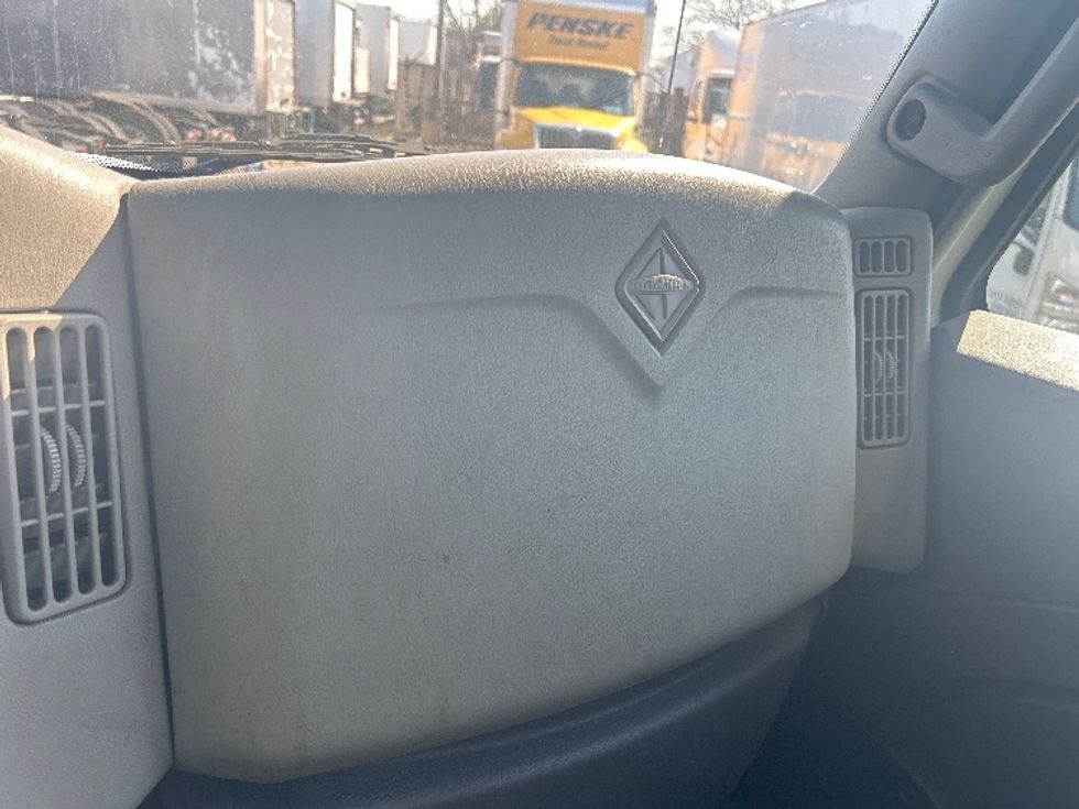 Medium Duty Box Truck-Light and Medium Duty Trucks-International-2018-4300-West Babylon-NY-251,011\n\t\tmiles-$ 26,750 - Image 19