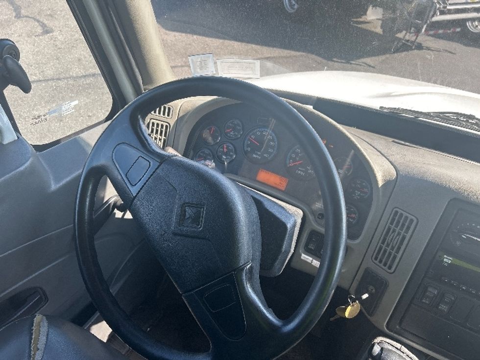 Medium Duty Box Truck-Light and Medium Duty Trucks-International-2018-4300-West Babylon-NY-251,011\n\t\tmiles-$ 26,750 - Image 15