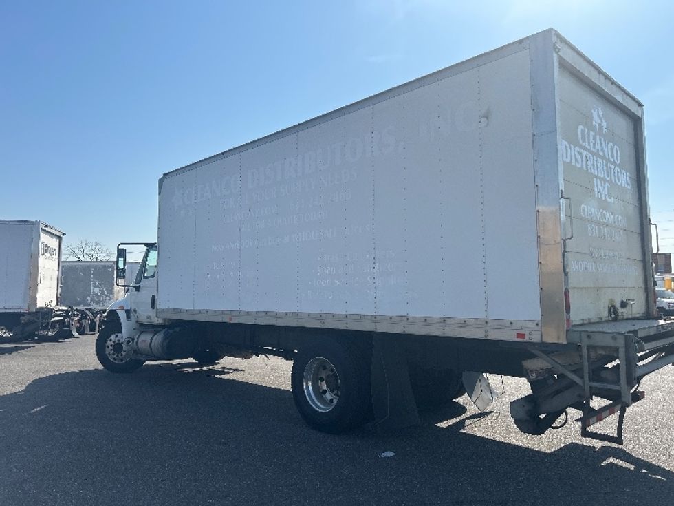 Medium Duty Box Truck-Light and Medium Duty Trucks-International-2018-4300-West Babylon-NY-251,011\n\t\tmiles-$ 26,750 - Image 4