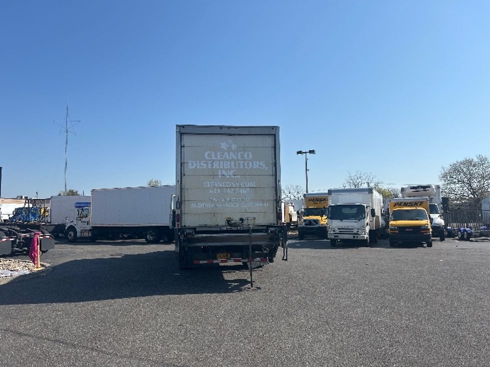 Medium Duty Box Truck-Light and Medium Duty Trucks-International-2018-4300-West Babylon-NY-251,011\n\t\tmiles-$ 26,750 - Image 5
