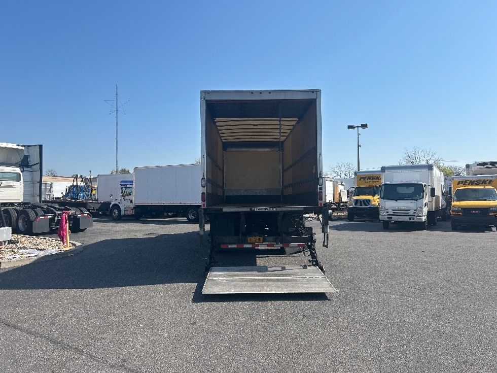 Medium Duty Box Truck-Light and Medium Duty Trucks-International-2018-4300-West Babylon-NY-251,011\n\t\tmiles-$ 26,750 - Image 7