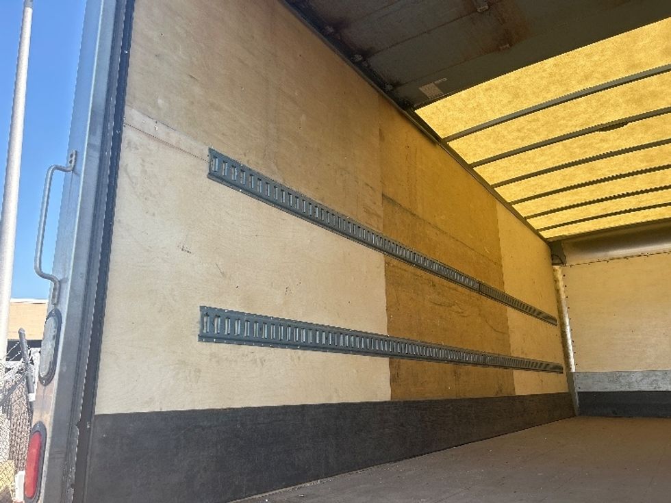 Medium Duty Box Truck-Light and Medium Duty Trucks-International-2018-4300-West Babylon-NY-251,011\n\t\tmiles-$ 26,750 - Image 9