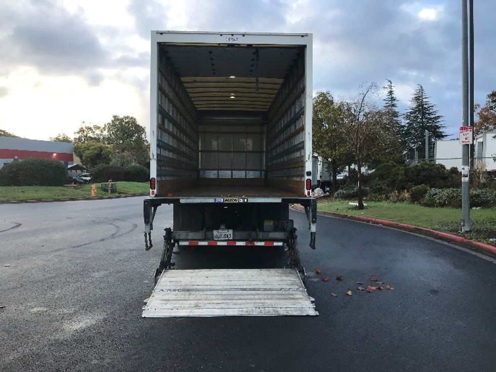 Medium Duty Box Truck-Light and Medium Duty Trucks-International-2018-4300-West Sacramento-CA-107,246\n\t\tmiles-$ 48,750 - Image 9
