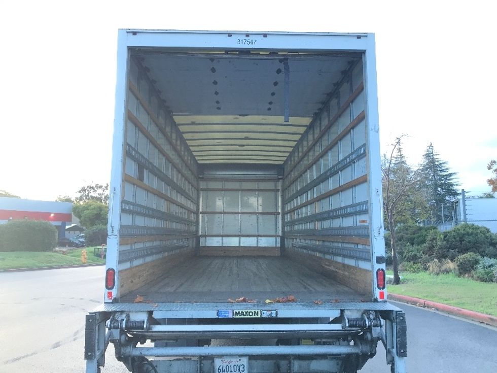 Medium Duty Box Truck-Light and Medium Duty Trucks-International-2018-4300-West Sacramento-CA-107,246\n\t\tmiles-$ 48,750 - Image 8
