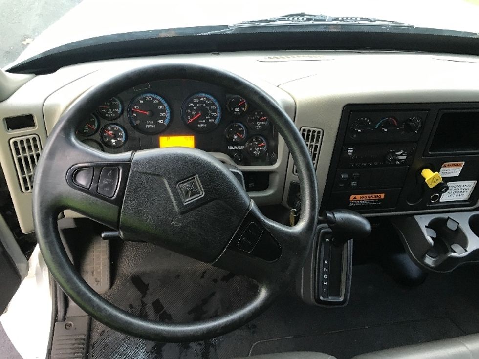 Medium Duty Box Truck-Light and Medium Duty Trucks-International-2018-4300-West Sacramento-CA-107,246\n\t\tmiles-$ 48,750 - Image 18