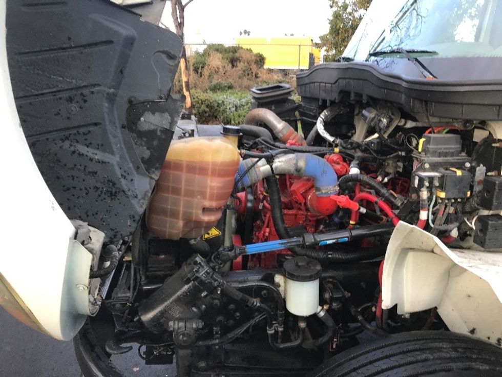 Medium Duty Box Truck-Light and Medium Duty Trucks-International-2018-4300-West Sacramento-CA-107,246\n\t\tmiles-$ 48,750 - Image 24