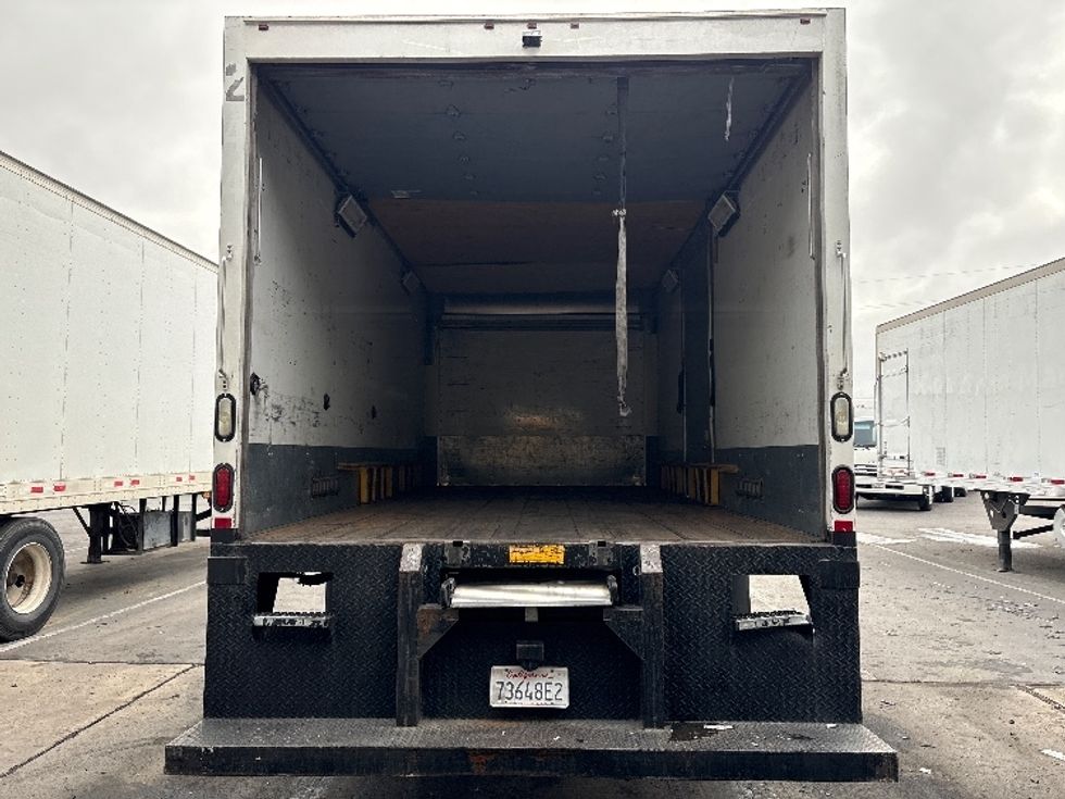 Medium Duty Box Truck-Light and Medium Duty Trucks-International-2018-4300-West Sacramento-CA-142,913\n\t\tmiles-$ 29,000 - Image 8