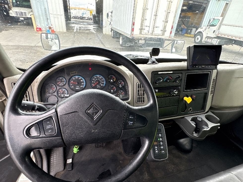 Medium Duty Box Truck-Light and Medium Duty Trucks-International-2018-4300-West Sacramento-CA-142,913\n\t\tmiles-$ 29,000 - Image 18