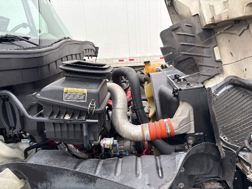 Medium Duty Box Truck-Light and Medium Duty Trucks-International-2018-4300-West Sacramento-CA-142,913\n\t\tmiles-$ 29,000 - Image 23