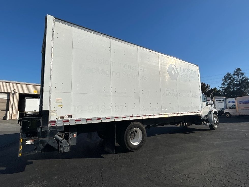 Medium Duty Box Truck-Light and Medium Duty Trucks-International-2018-4300-West Sacramento-CA-153,066\n\t\tmiles-$ 54,250 - Image 13
