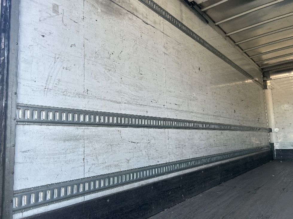 Medium Duty Box Truck-Light and Medium Duty Trucks-International-2018-4300-West Sacramento-CA-153,066\n\t\tmiles-$ 54,250 - Image 11