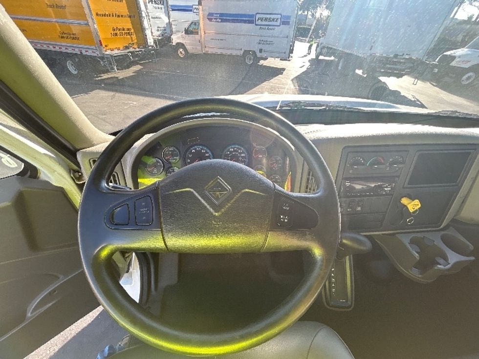 Medium Duty Box Truck-Light and Medium Duty Trucks-International-2018-4300-West Sacramento-CA-153,066\n\t\tmiles-$ 54,250 - Image 17