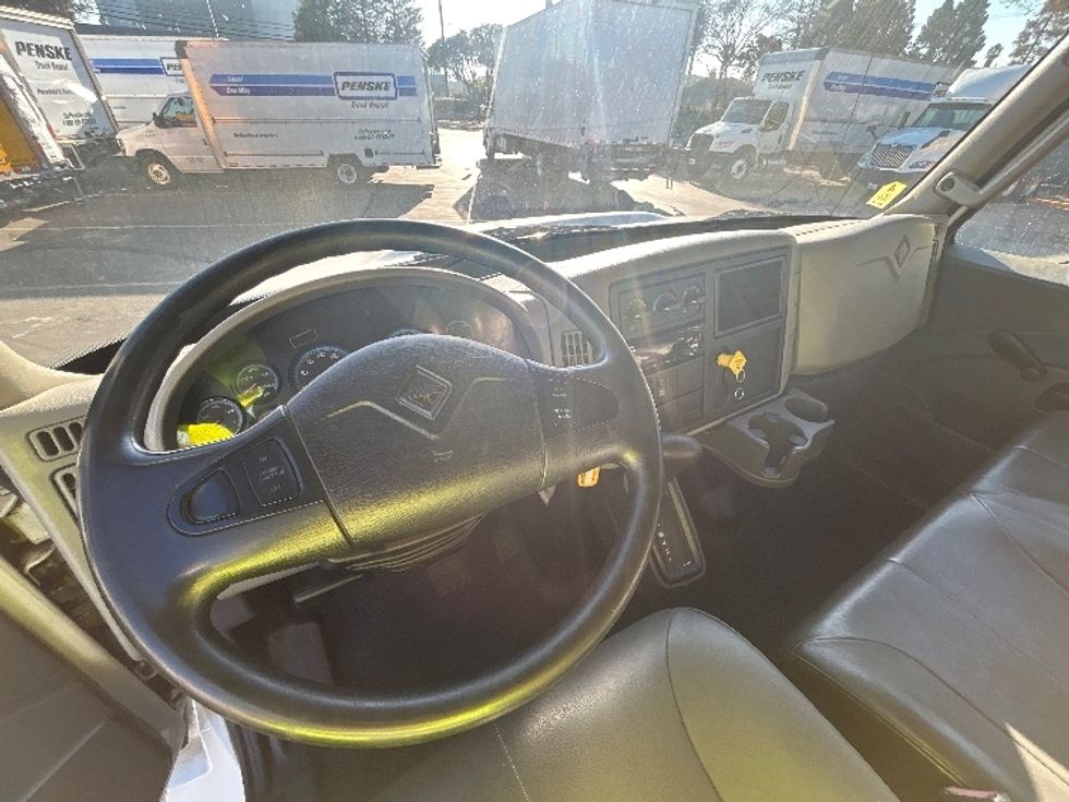 Medium Duty Box Truck-Light and Medium Duty Trucks-International-2018-4300-West Sacramento-CA-153,066\n\t\tmiles-$ 54,250 - Image 18