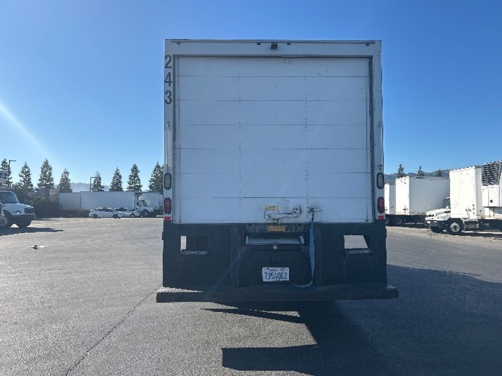 Medium Duty Box Truck-Light and Medium Duty Trucks-International-2018-4300-West Sacramento-CA-196,377\n\t\tmiles-$ 23,000 - Image 7