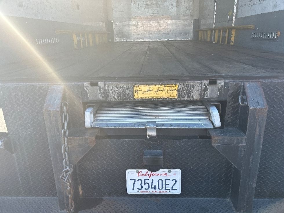 Medium Duty Box Truck-Light and Medium Duty Trucks-International-2018-4300-West Sacramento-CA-196,377\n\t\tmiles-$ 23,000 - Image 10
