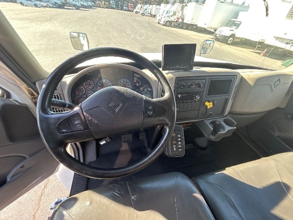Medium Duty Box Truck-Light and Medium Duty Trucks-International-2018-4300-West Sacramento-CA-196,377\n\t\tmiles-$ 23,000 - Image 18