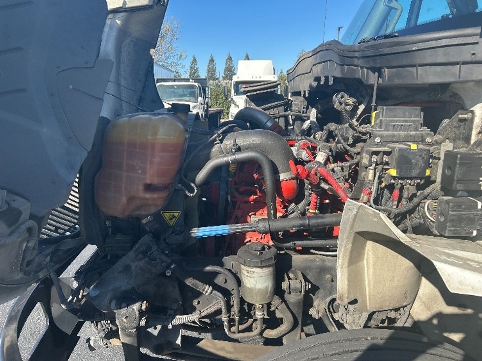 Medium Duty Box Truck-Light and Medium Duty Trucks-International-2018-4300-West Sacramento-CA-196,377\n\t\tmiles-$ 23,000 - Image 24