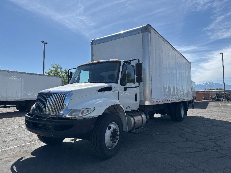 Medium Duty Box Truck-Light and Medium Duty Trucks-International-2018-4300-West Valley City-UT-207,290\n\t\tmiles-$ 41,000 - Image 3