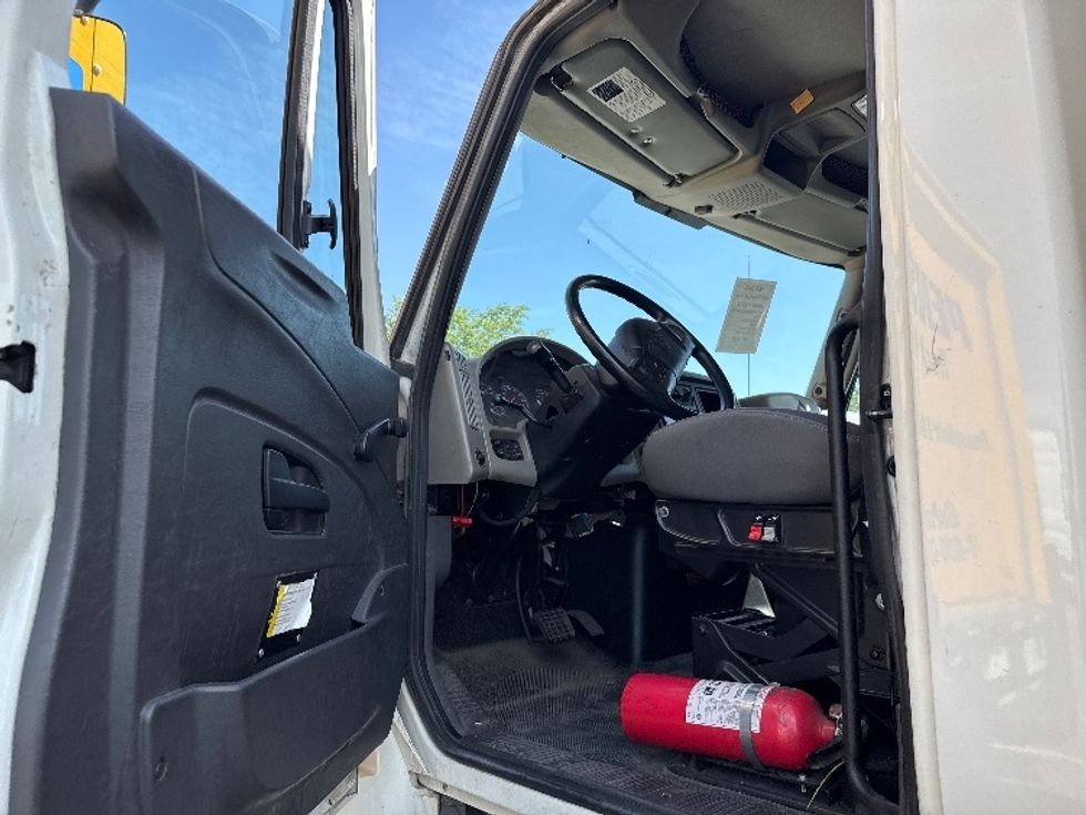 Medium Duty Box Truck-Light and Medium Duty Trucks-International-2018-4300-West Valley City-UT-207,290\n\t\tmiles-$ 41,000 - Image 16
