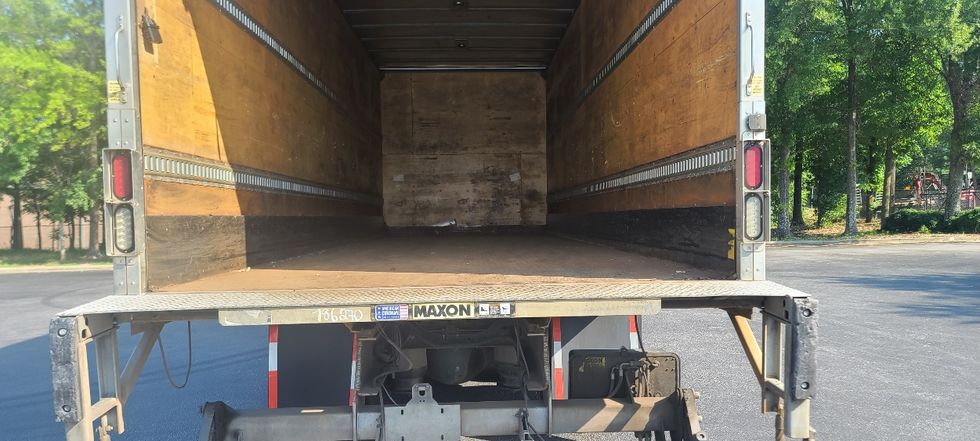 Medium Duty Box Truck-Light and Medium Duty Trucks-International-2018-4400-Atlanta-GA-222,782\n\t\tmiles-$ 53,750 - Image 10