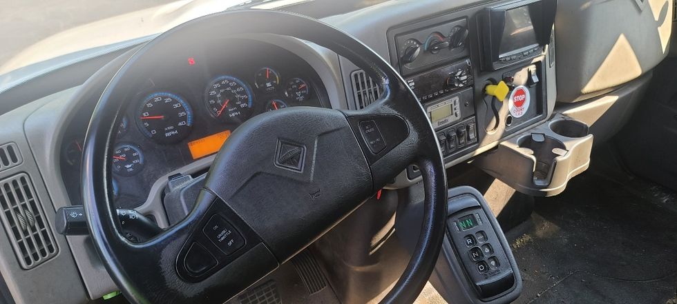 Medium Duty Box Truck-Light and Medium Duty Trucks-International-2018-4400-Atlanta-GA-222,782\n\t\tmiles-$ 53,750 - Image 17